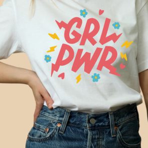 Camiseta Estampa Colorida Power Girl Estilizado